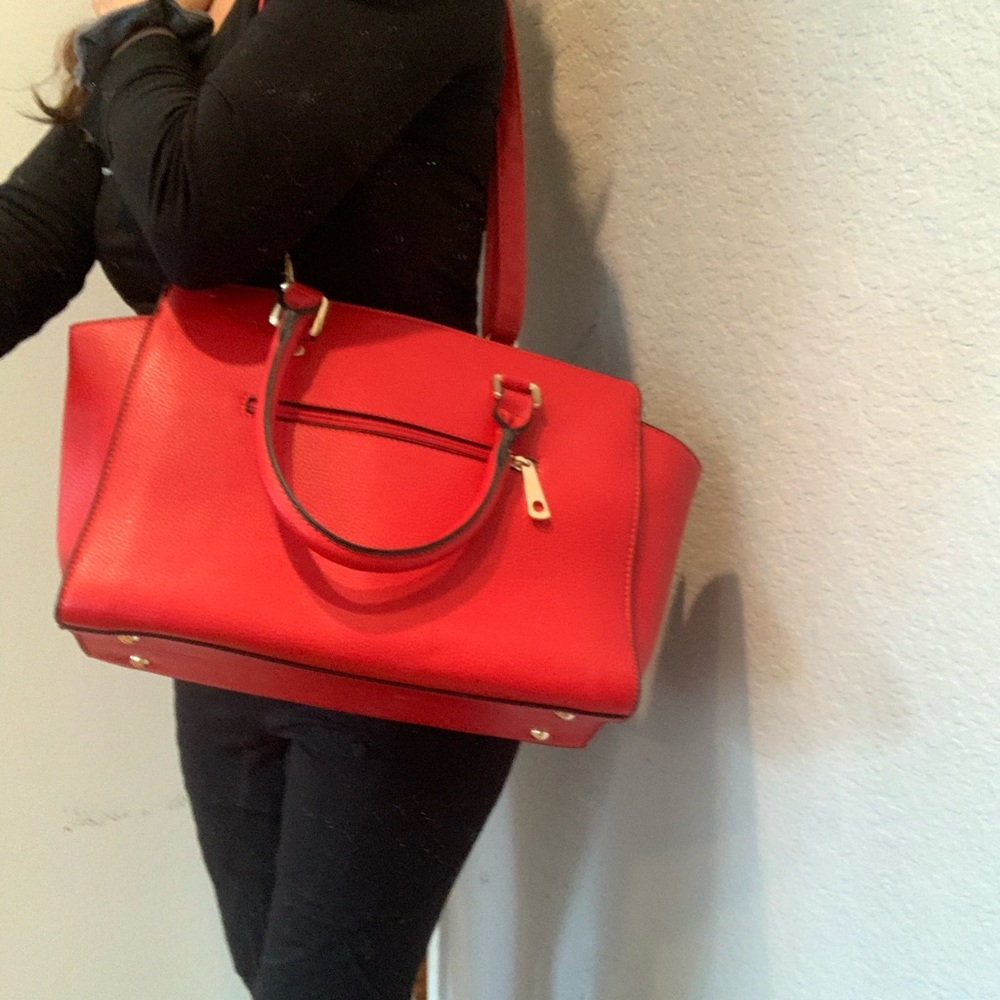 Woman’s shoulder bag 💼 purse, handbag 👜